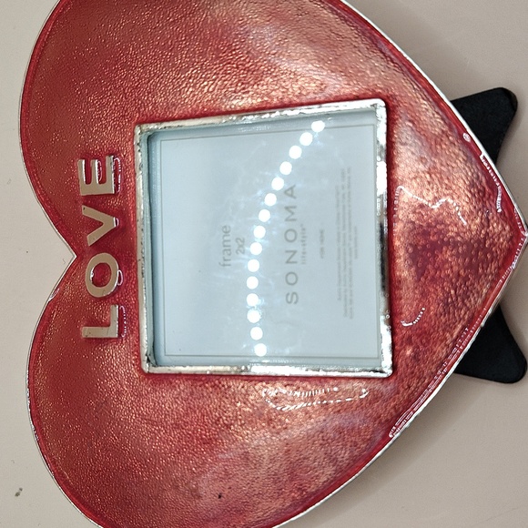 Sonoma Heart-Shaped Enamel Red Photo Frame Holds 2x2 Picture - Picture 4 of 4